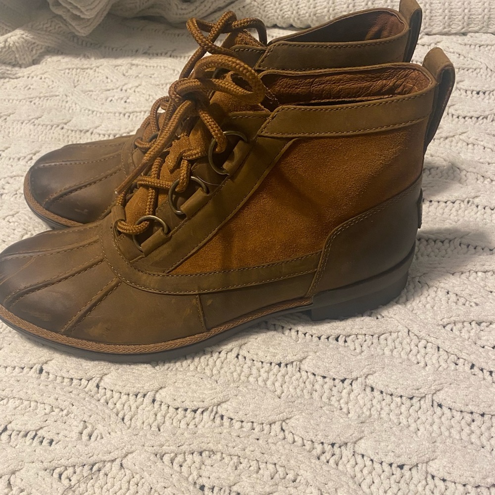WOMENA UGG BOOTS